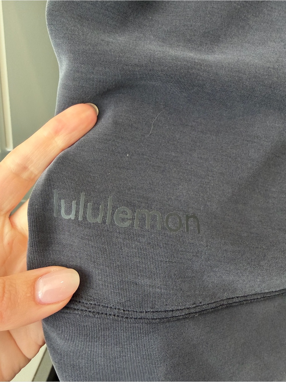 lululemon athletica Women's softstream Crewneck Sweatshirt - black - Picture 2 of 3
